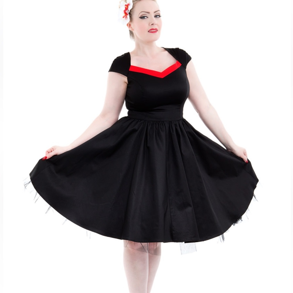 Heart & Roses London Vivian Dress in Black size 6